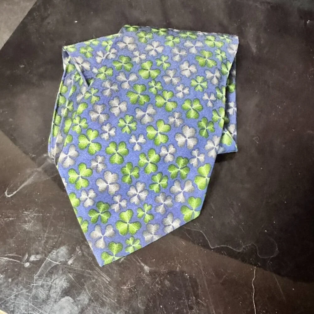 Gucci Silk Tie Irish Clover Mens Gift Geometric Pop Art Necktie Luxury Green